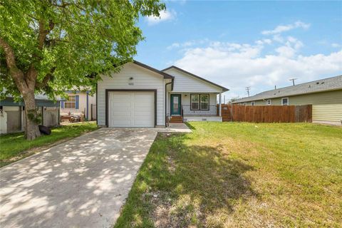 400 Booth ST Taylor TX 76574