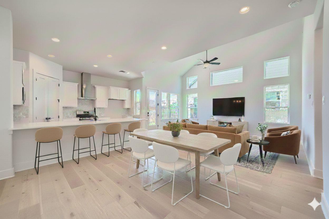 1531 N Red Bud LN 33