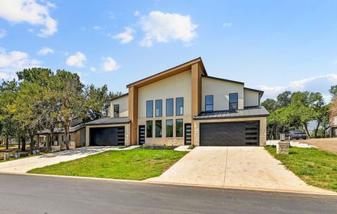 Photo of 804 Hi CIR W, Horseshoe Bay, TX 78657 (MLS # 8127510)