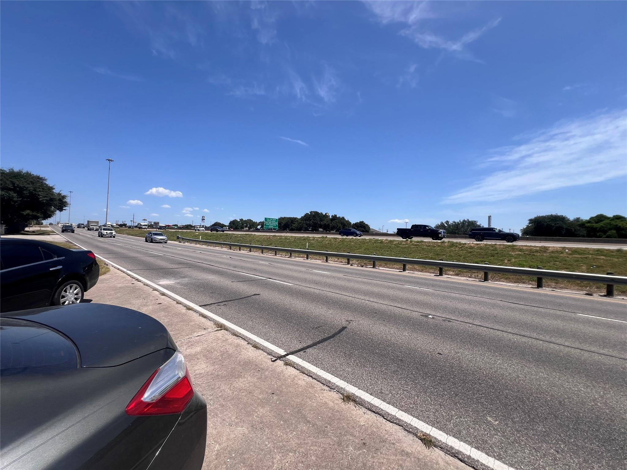 1700 N Interstate 35 Highway