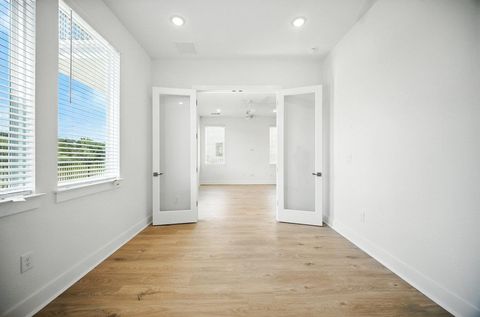 Tiny photo for 1602 Kit CIR, Austin, TX 78758 (MLS # 8117394)