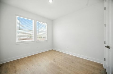 Tiny photo for 1602 Kit CIR, Austin, TX 78758 (MLS # 8117394)