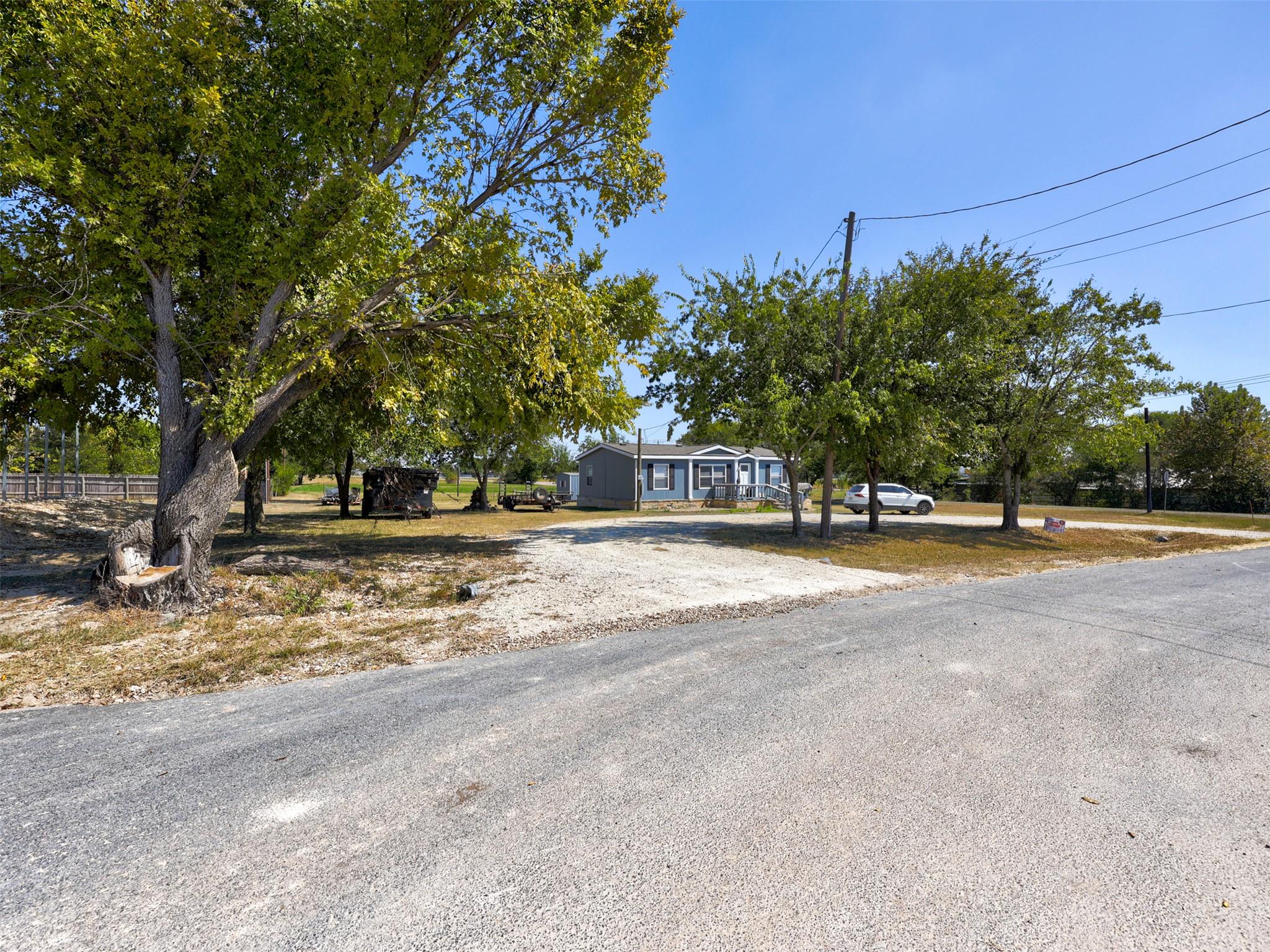 205 E. Ave G Ave