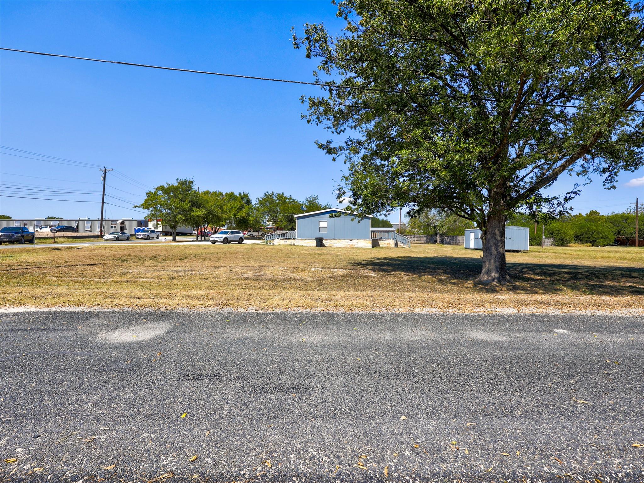 205 E. Ave G Ave