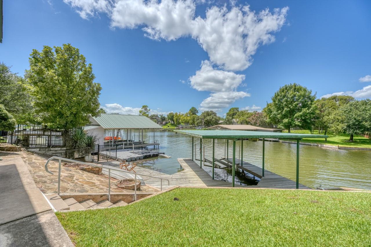 132 Glen Oaks DR