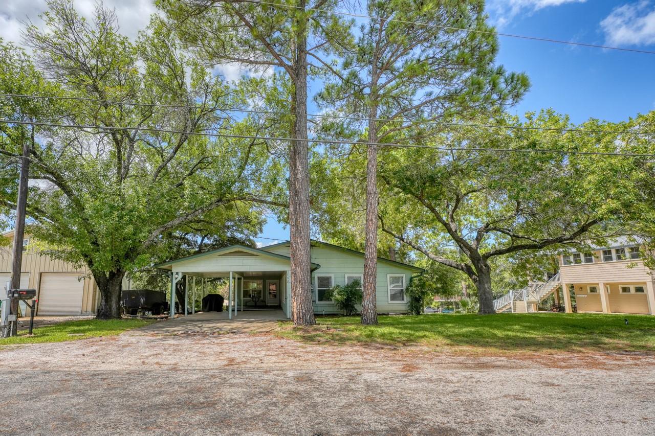 132 Glen Oaks DR