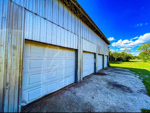 Photo of 144 Old Bastrop RD, Cedar Creek, TX 78612 (MLS # 6448742)