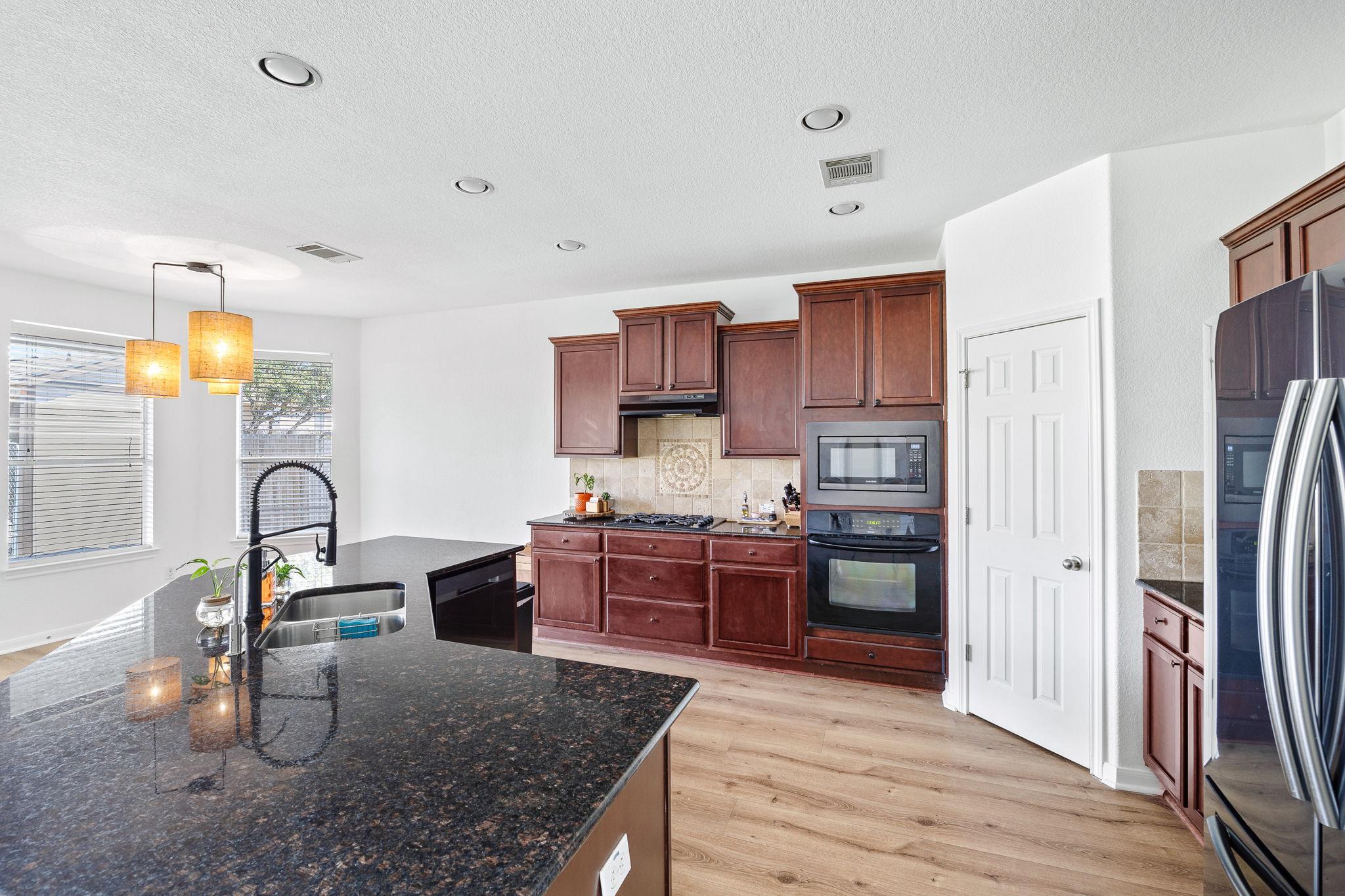 2246 Garlic Creek DR