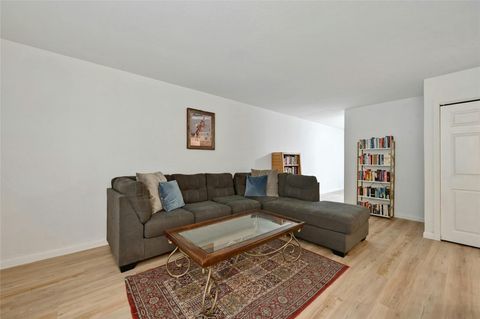Tiny photo for 2303 E Side DR #102, Austin, TX 78704 (MLS # 6391076)
