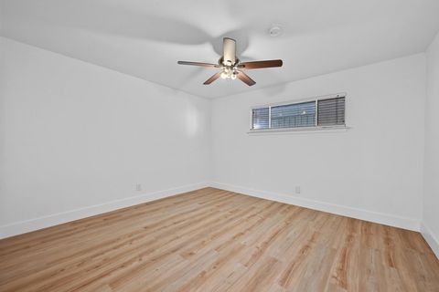 Tiny photo for 2303 E Side DR #102, Austin, TX 78704 (MLS # 6391076)