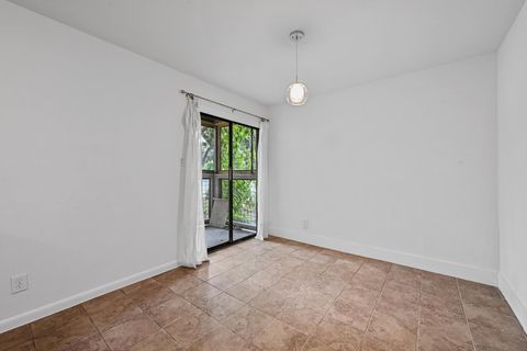 Tiny photo for 2303 E Side DR #102, Austin, TX 78704 (MLS # 6391076)
