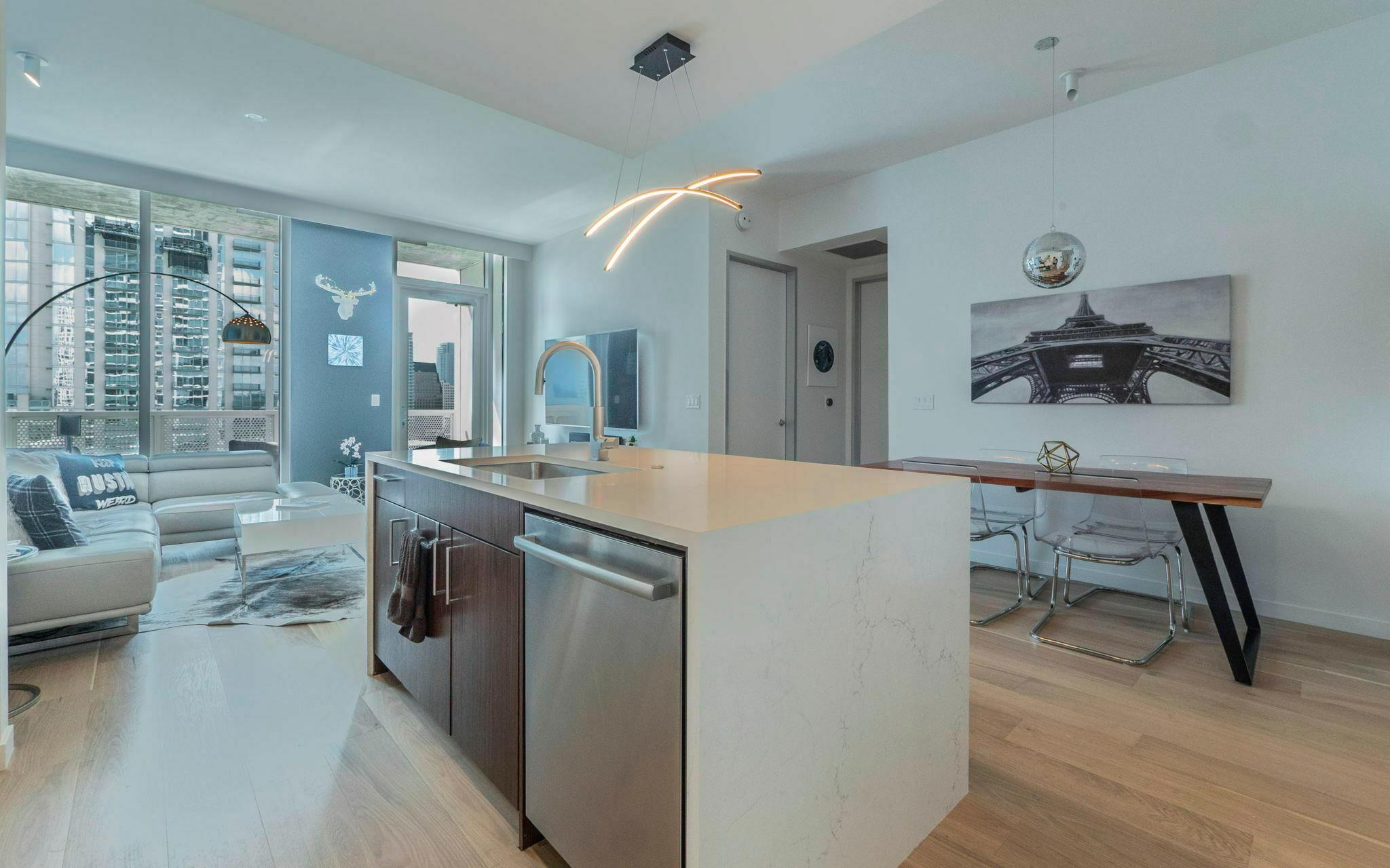 301 West Ave 1705