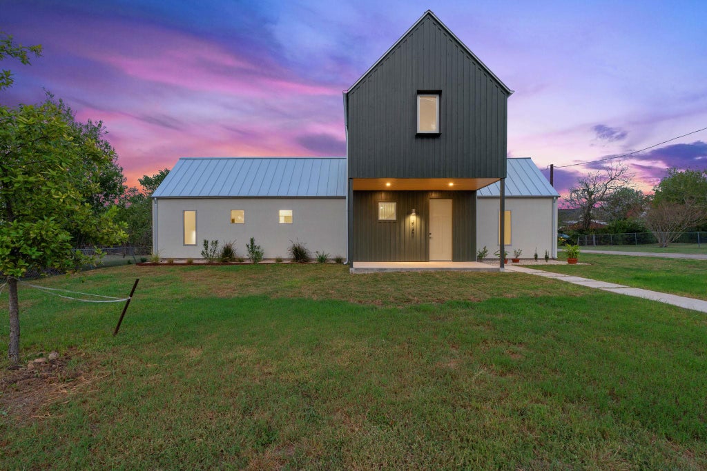 Photo of 420 S Brazos ST, Lockhart, TX 78644 (MLS # 5594360)