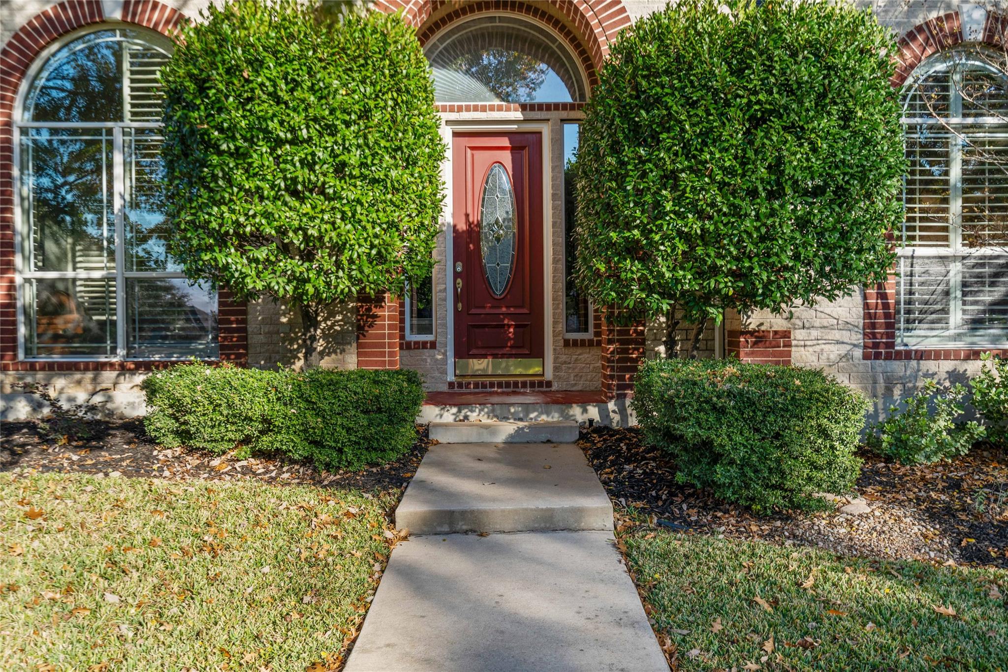 1302 Ridgefield LOOP