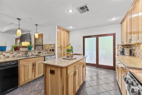 Tiny photo for 7513 Vol Walker DR, Austin, TX 78749 (MLS # 8664025)