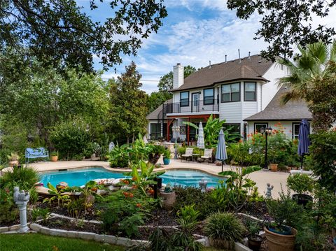 Photo of 13306 Montview DR, Austin, TX 78732 (MLS # 3599834)