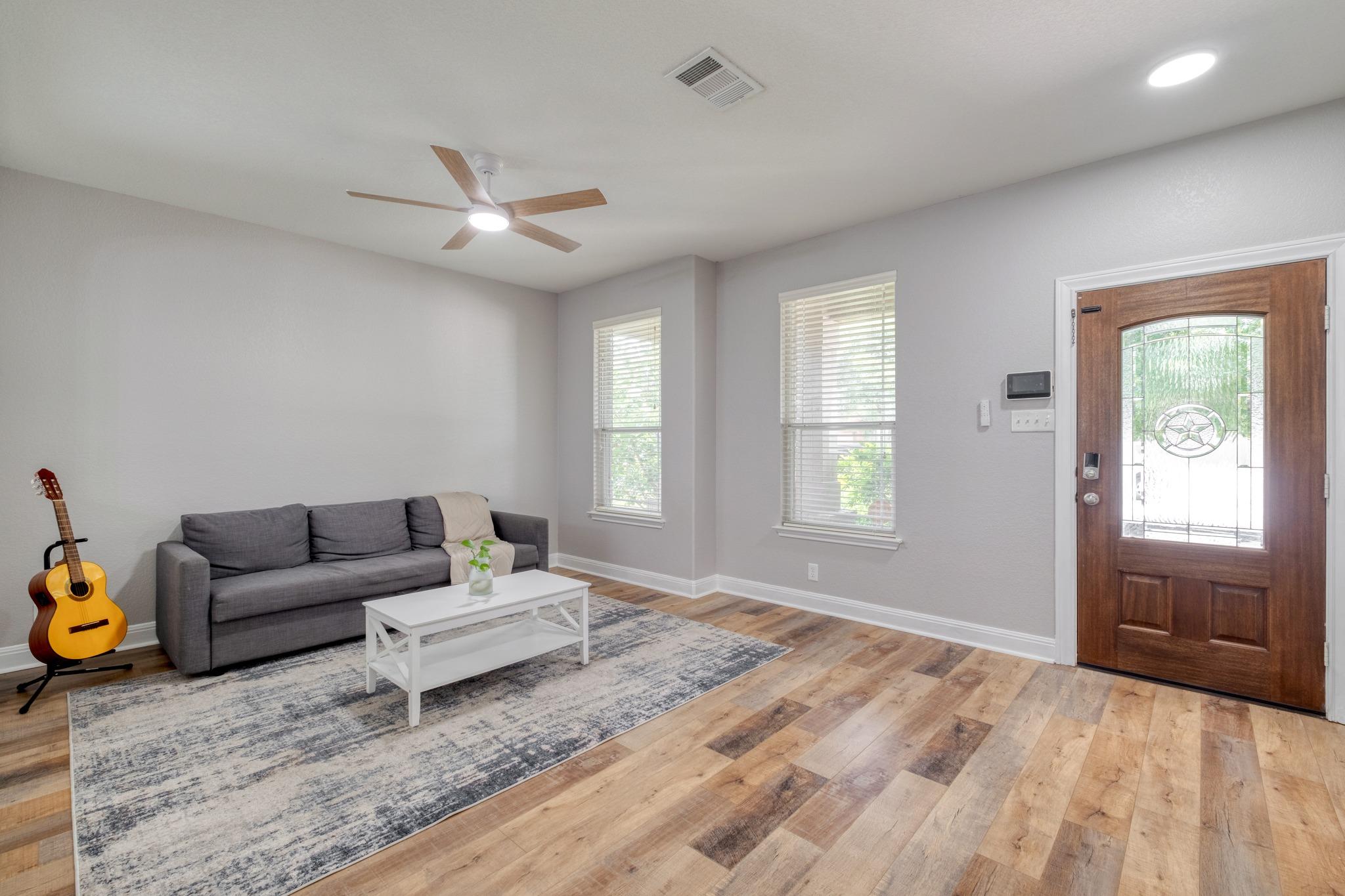 141 Clematis CT