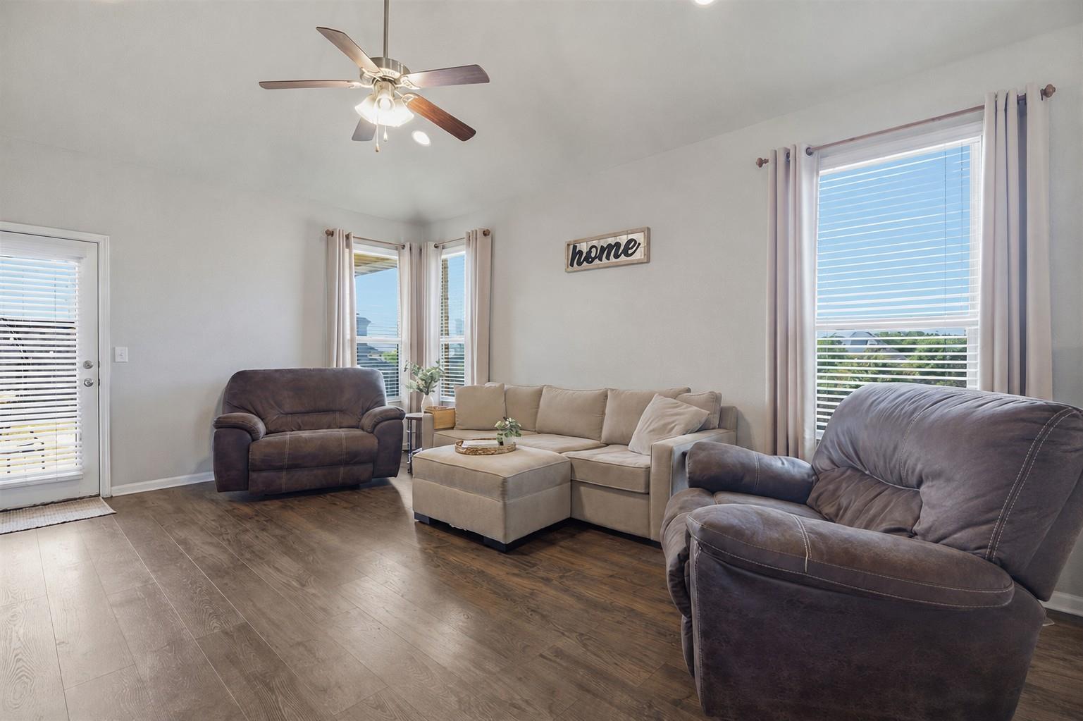 116 Checkerspot CT