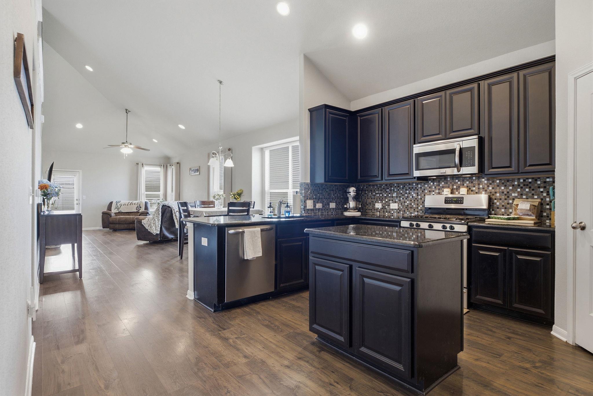 116 Checkerspot CT