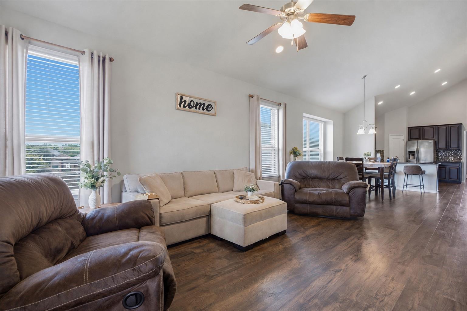 116 Checkerspot CT
