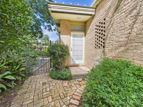 Tiny photo for 1202 Belmont PKWY, Austin, TX 78705 (MLS # 6198963)