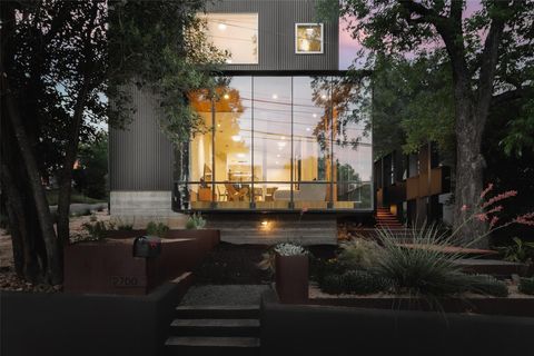 2700 E 12th ST Austin TX 78702
