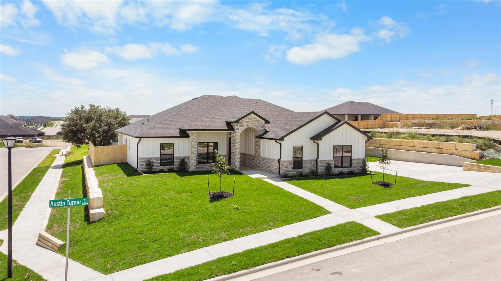 8621 Austin Turner TRL
