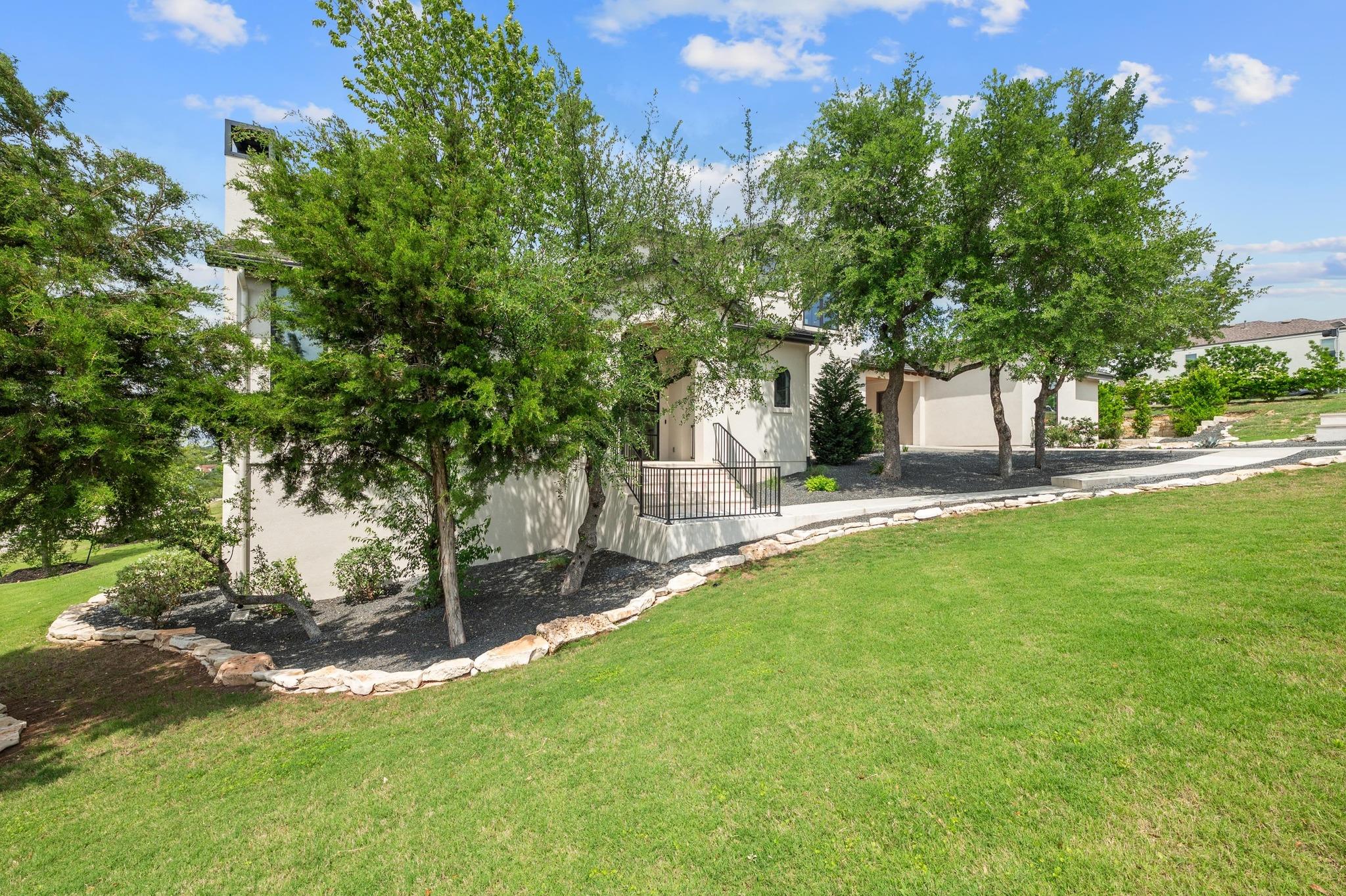703 Serene Estates DR