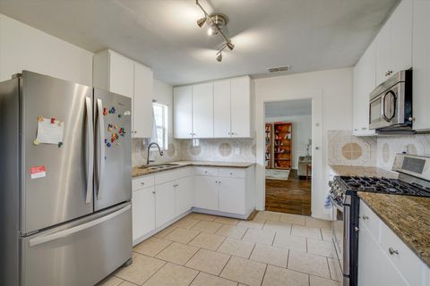 Photo of 4615 Ribbecke Ave, Austin, TX 78721 (MLS # 1527014)