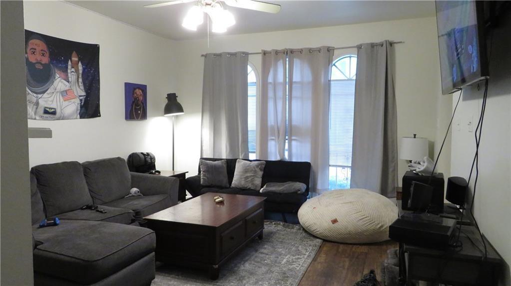 2529 Rio Grande ST 70