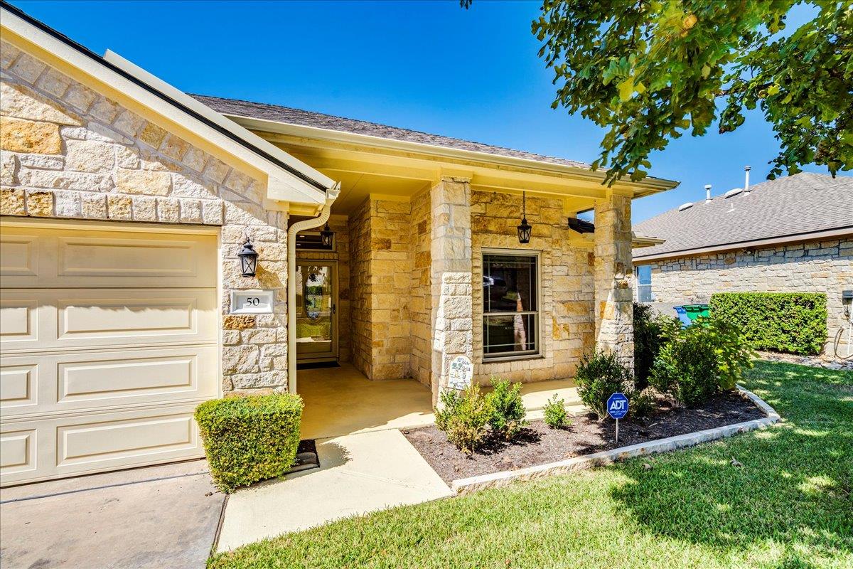 50 White Magnolia CIR