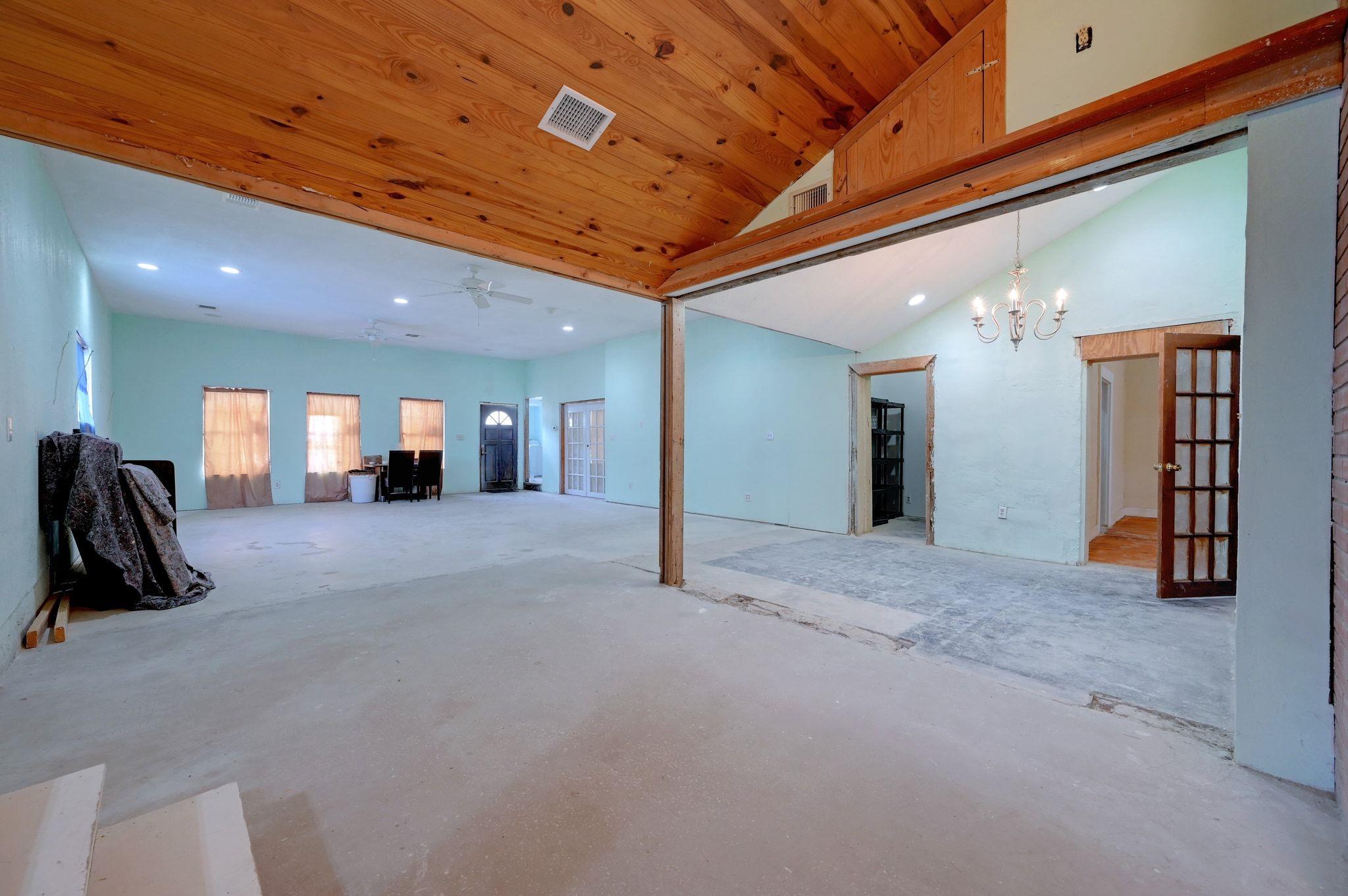 4598 State Highway 173 N