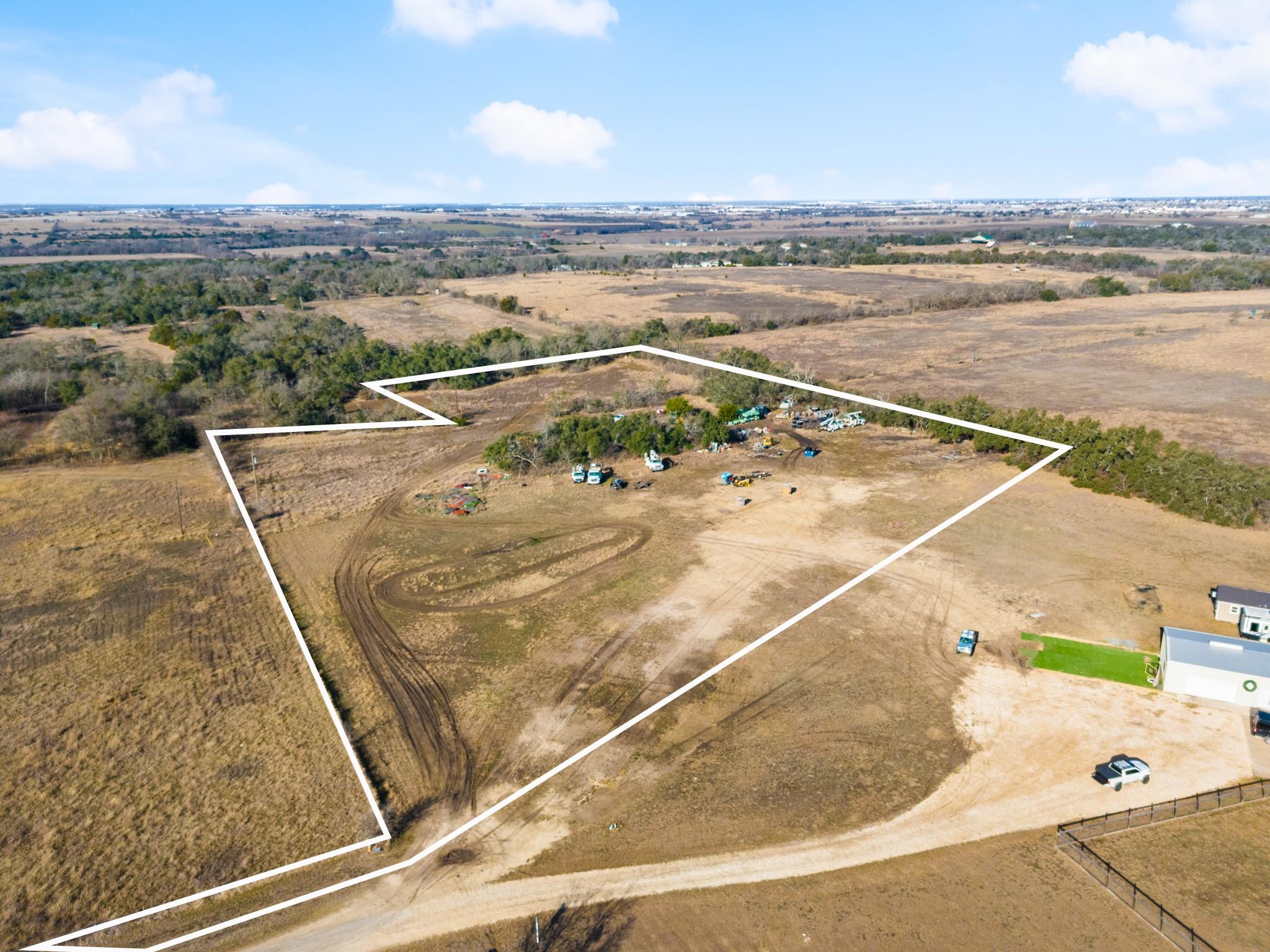 195 + 185 Freedom Dr