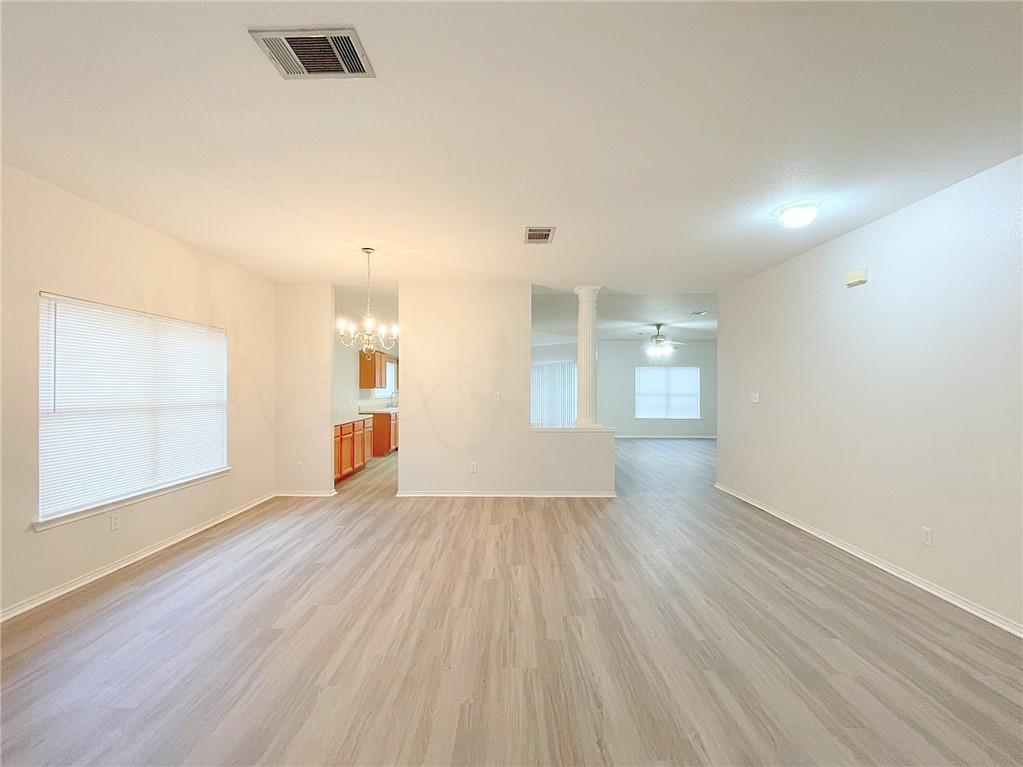 2211 Little Tree BND