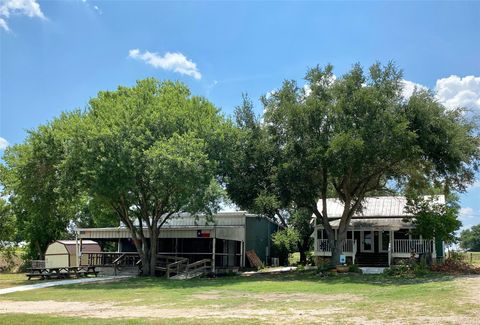4418 S Hwy 237 Round Top TX 78954