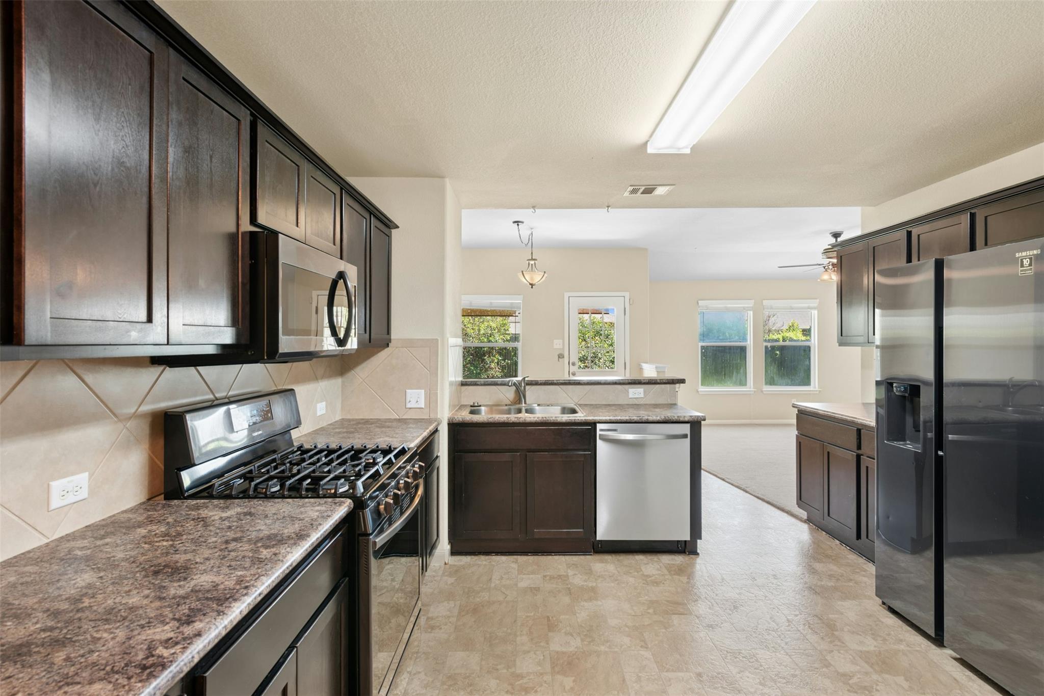 207 Wild Cat DR