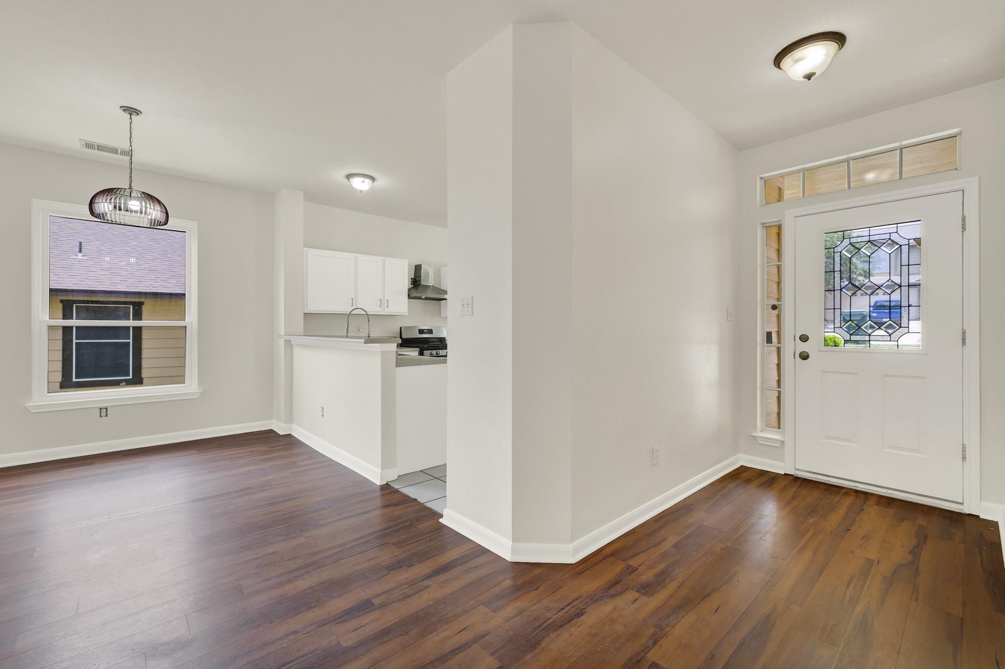 108 Grant CT