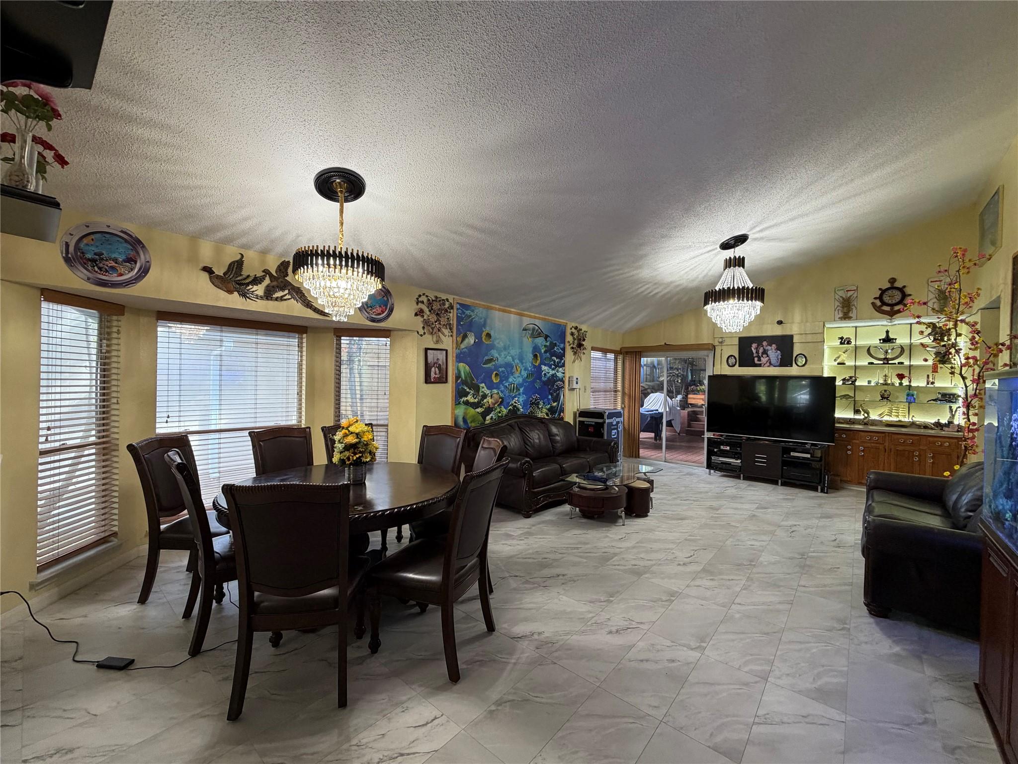 12321 Yarmont WAY