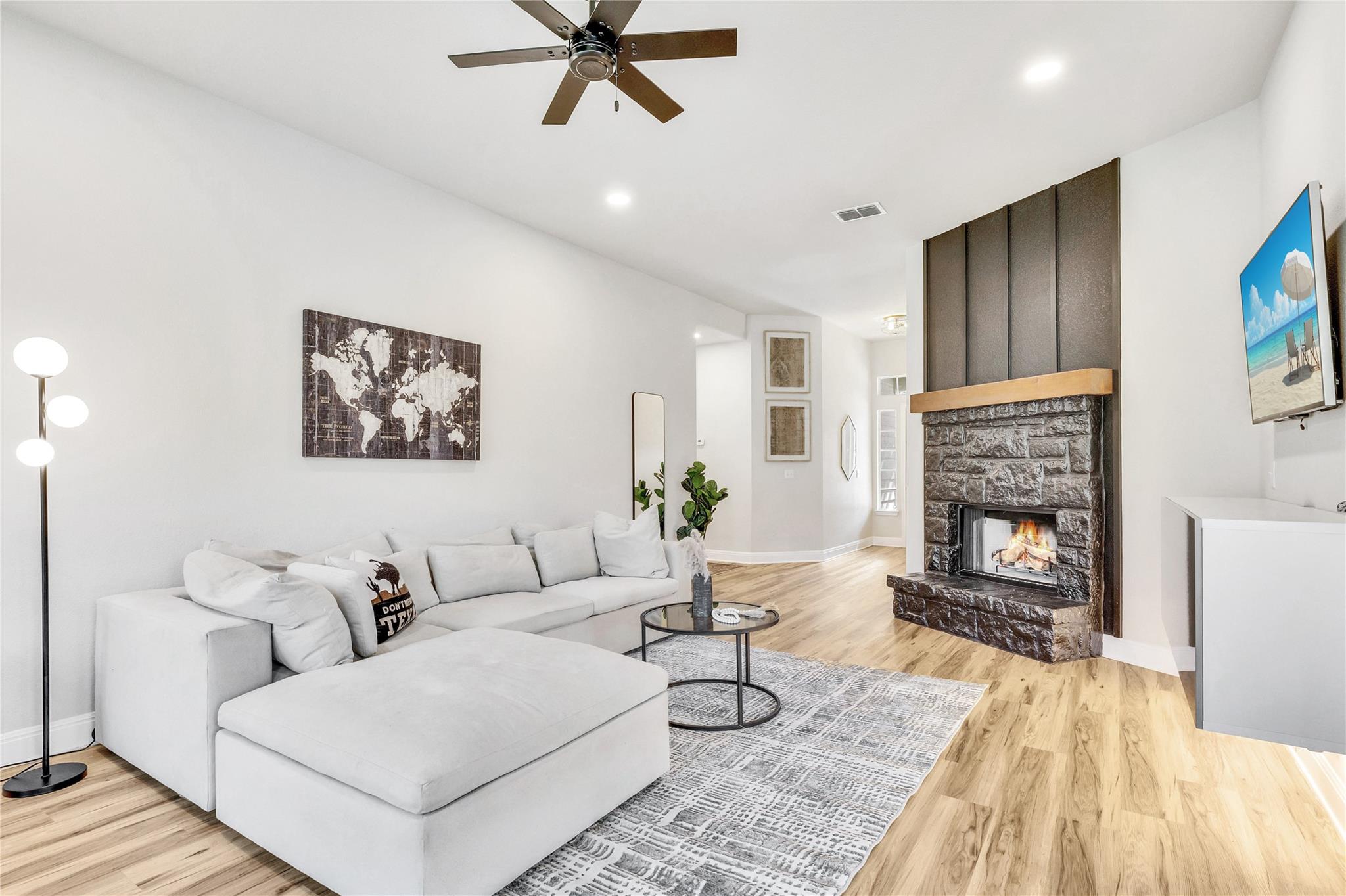 405 Alva DR