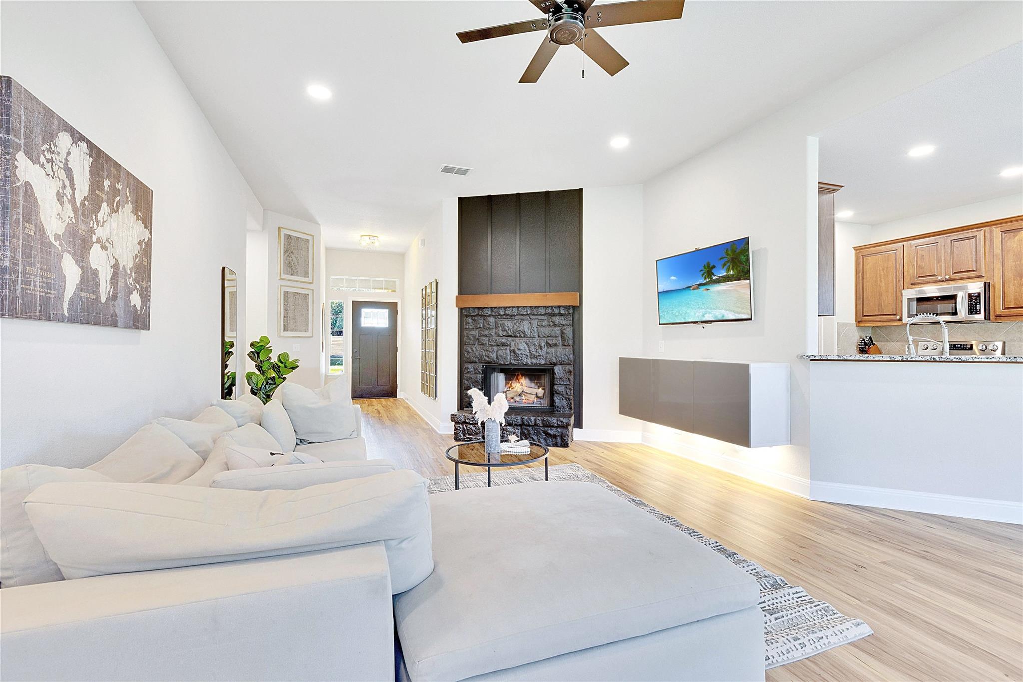 405 Alva DR