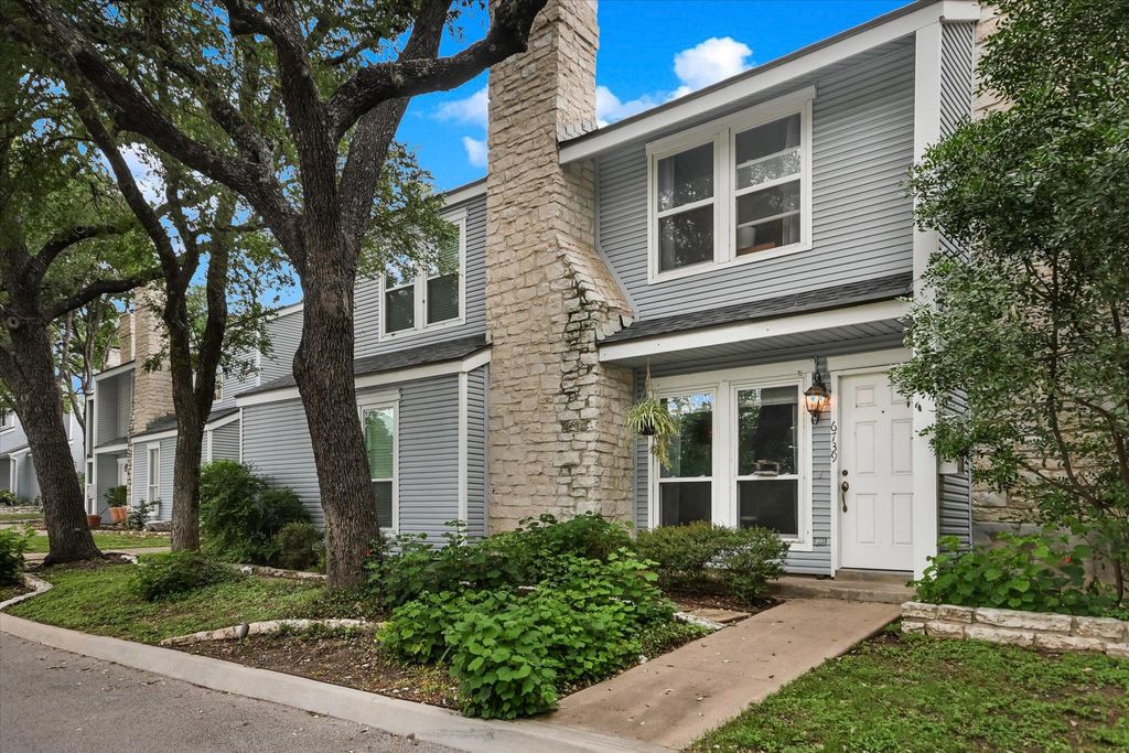 Photo of 6739 Old Quarry LN, Austin, TX 78731 (MLS # 2271507)