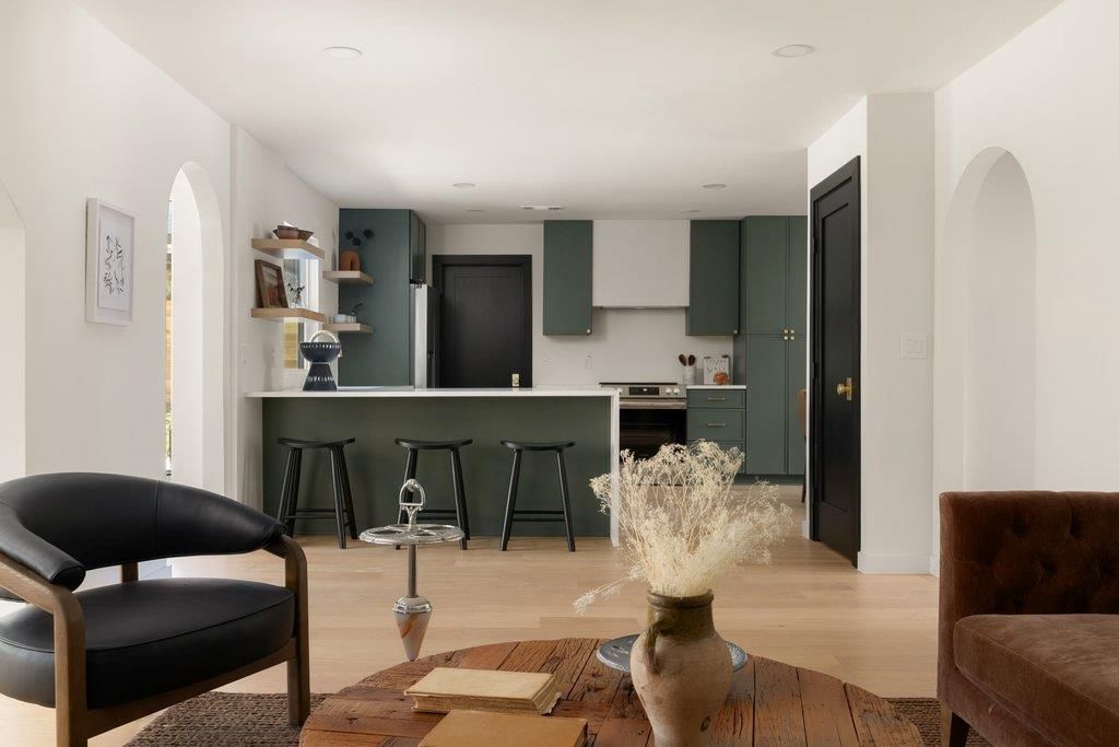 Photo of 2210 Comburg Castle WAY, Austin, TX 78748 (MLS # 6594892)