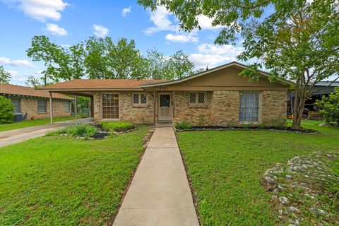 Photo of 8301 Polar DR, Austin, TX 78757 (MLS # 1629085)