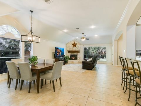 Tiny photo for 11601 Via Grande DR, Austin, TX 78739 (MLS # 2089590)