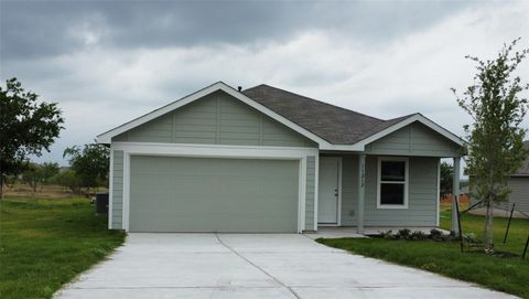 Photo of 11212 Superior Bay LN, Mustang Ridge, TX 78610 (MLS # 2041708)