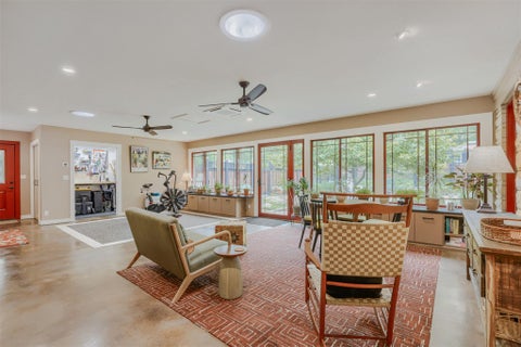 Photo of 6011 Shoal Creek BLVD, Austin, TX 78757 (MLS # 9554641)