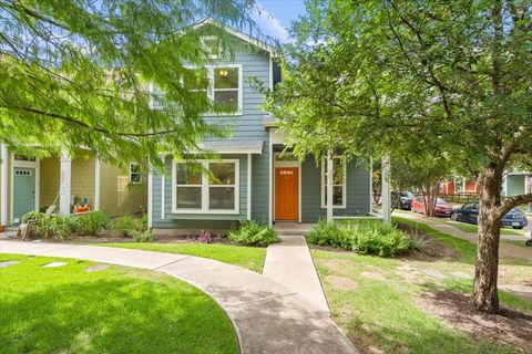 Photo of 1601 Miriam Ave #202, Austin, TX 78702 (MLS # 4280027)