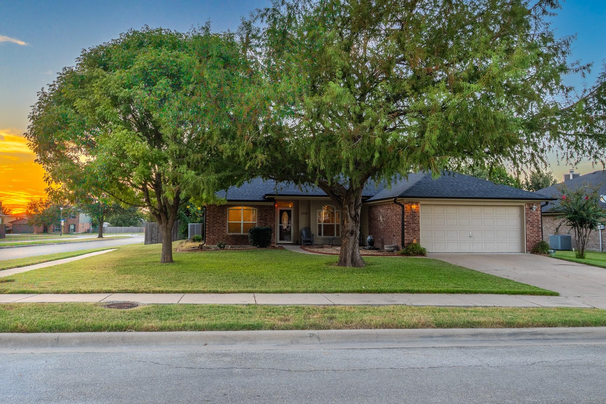 5308 Southern Crossing DR