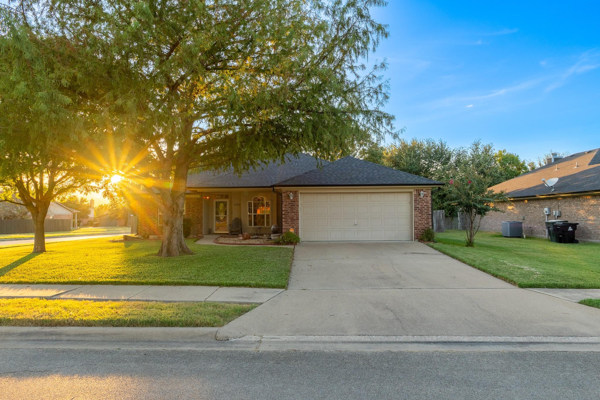 5308 Southern Crossing DR
