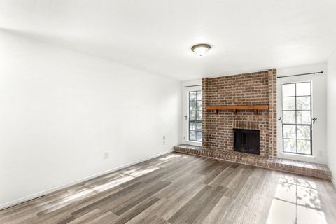 Photo of 4159 Steck Ave #235, Austin, TX 78759 (MLS # 8669421)